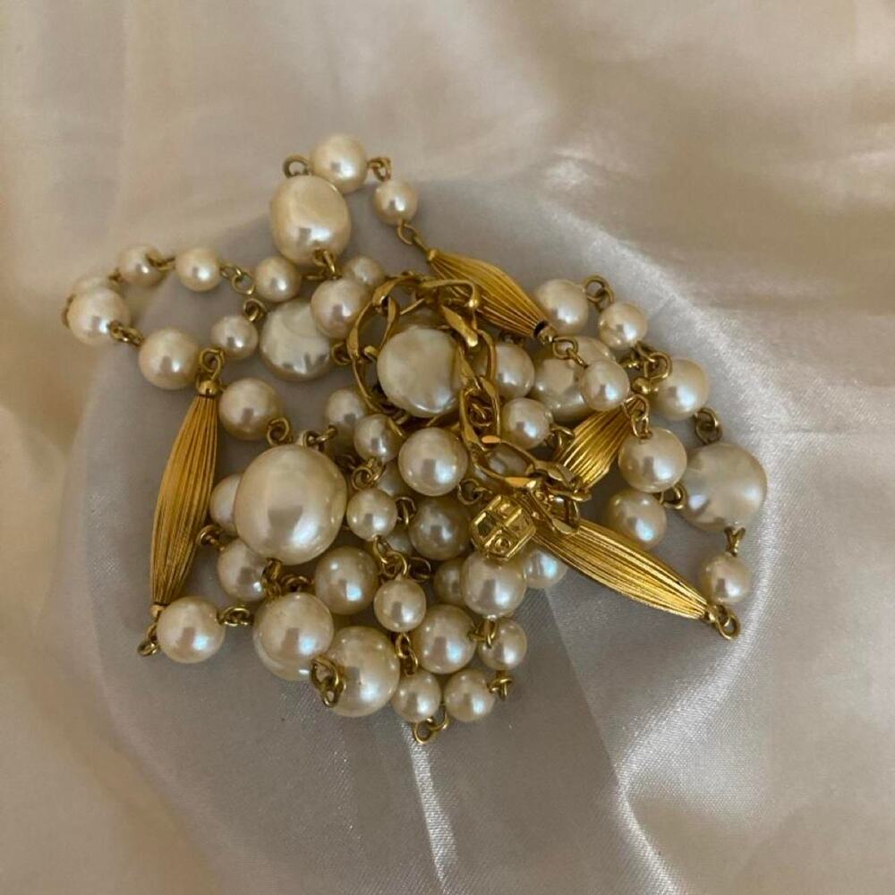 Vintage Liz Claiborne Faux Baroque Pearl Gold Tone Long Necklace